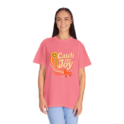 Catch the Joy Retro T-Shirt | Vintage Roller Skating Tee | Perfect Gift for Skaters &amp; Friends | Fun Summer Wear, Casual Fashion, Gift Idea
