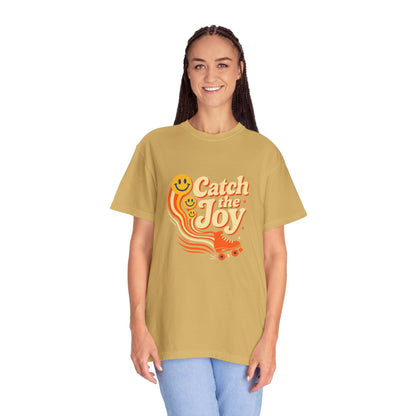 Catch the Joy Retro T-Shirt | Vintage Roller Skating Tee | Perfect Gift for Skaters &amp; Friends | Fun Summer Wear, Casual Fashion, Gift Idea