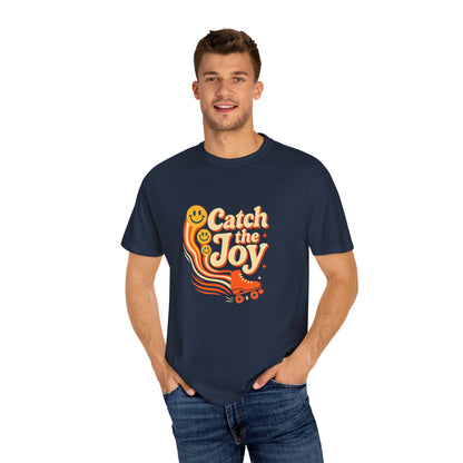 Catch the Joy Retro T-Shirt | Vintage Roller Skating Tee | Perfect Gift for Skaters &amp; Friends | Fun Summer Wear, Casual Fashion, Gift Idea