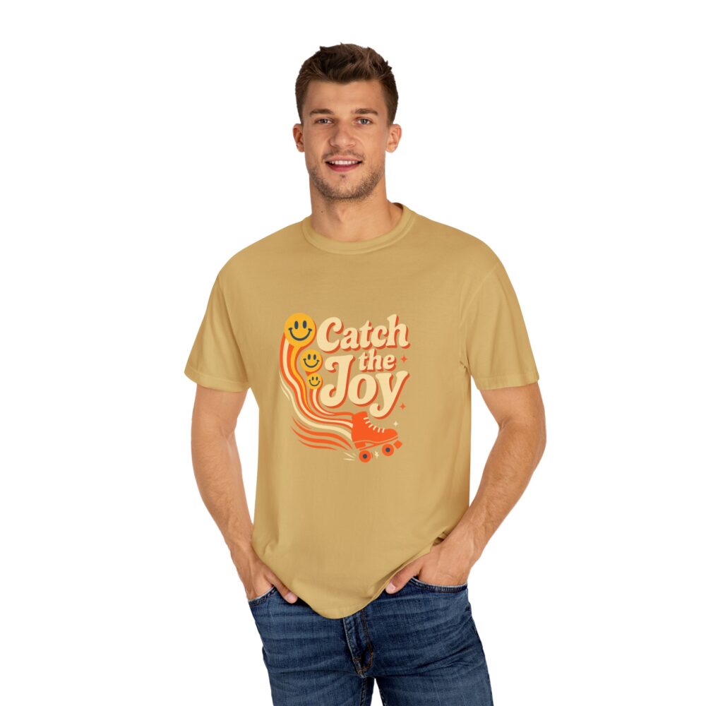 Catch the Joy Retro T-Shirt | Vintage Roller Skating Tee | Perfect Gift for Skaters & Friends | Fun Summer Wear, Casual Fashion, Gift Idea - Image 9
