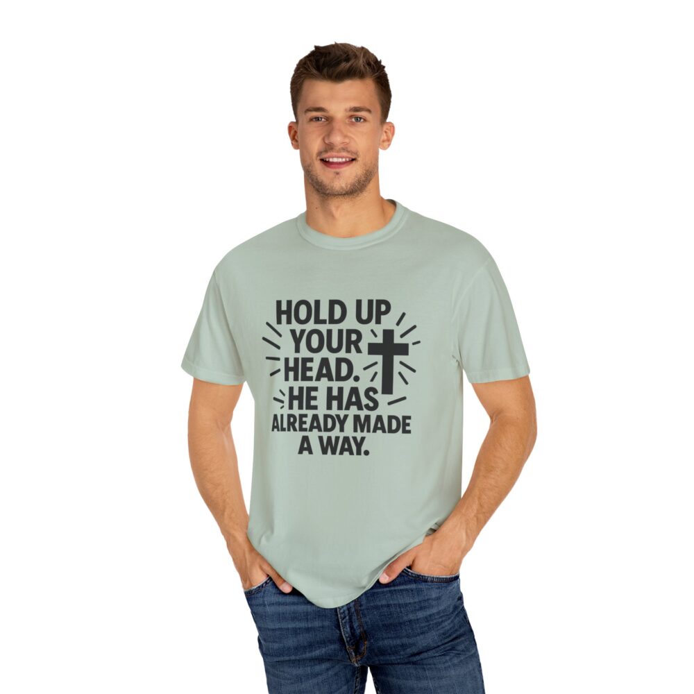 Faith-Inspired Unisex T-Shirt: "Hold Up Your Head" - Christian Apparel for Everyday, Gift for Holidays, Encouragement Tee